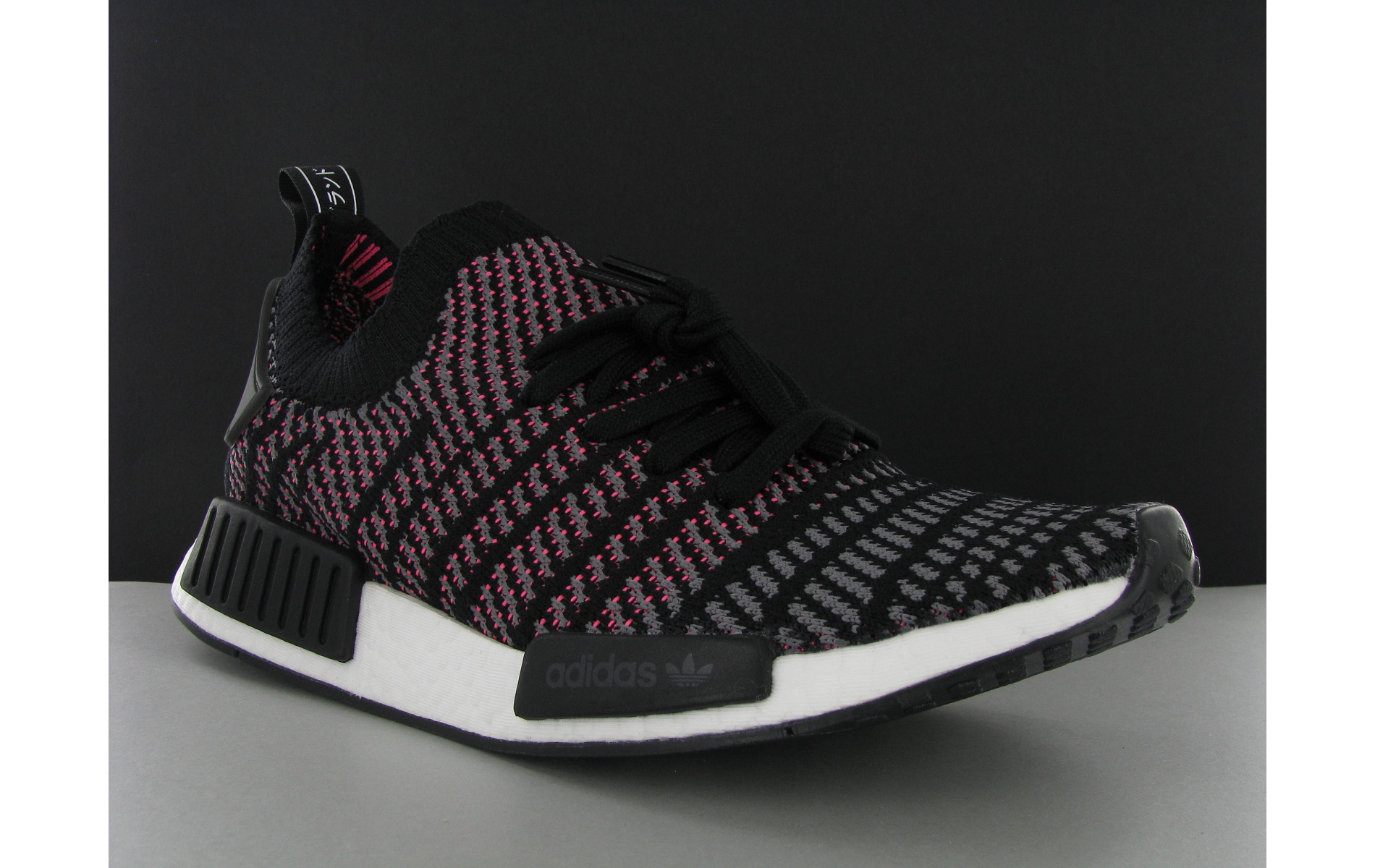nmd r1 noir
