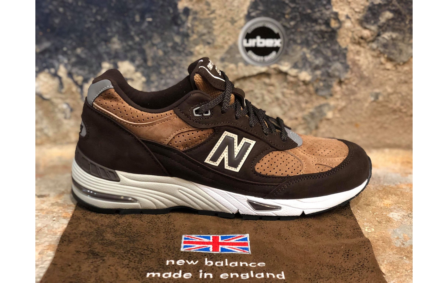 new balance m991 dbt